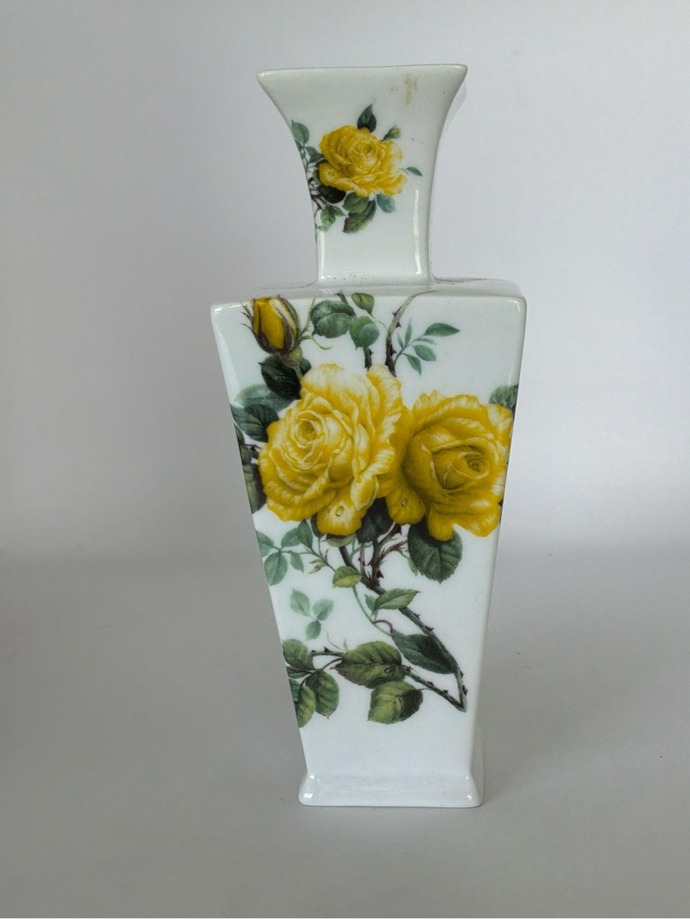 I. Godinger & Co. Yellow Rose Porcelain Square Vase Floral Décor